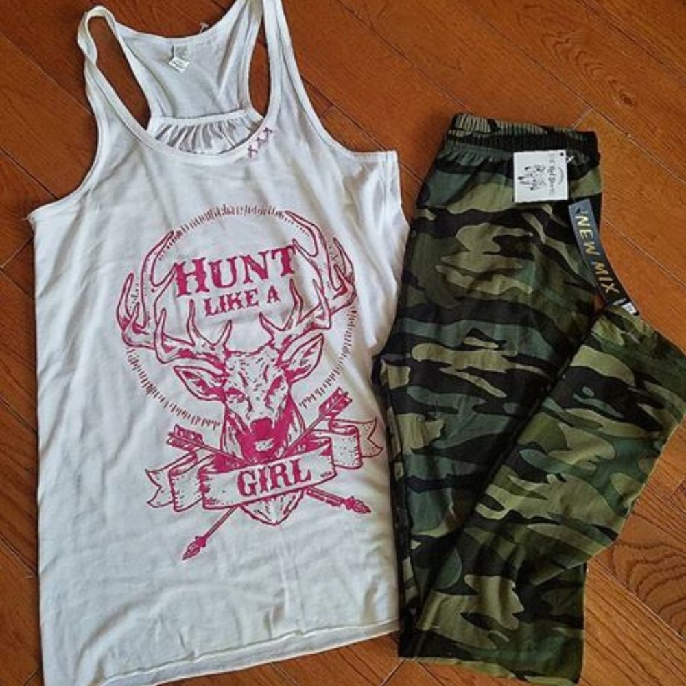 Hunt Like a Girl tank